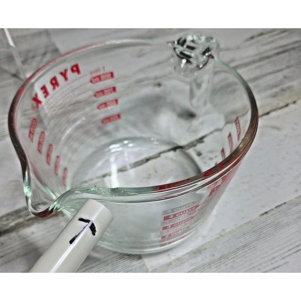 Vintage Pyrex 4 Cup & Anchor Hocking 1 Cup Measuring Cups Set Red Letters CHIP